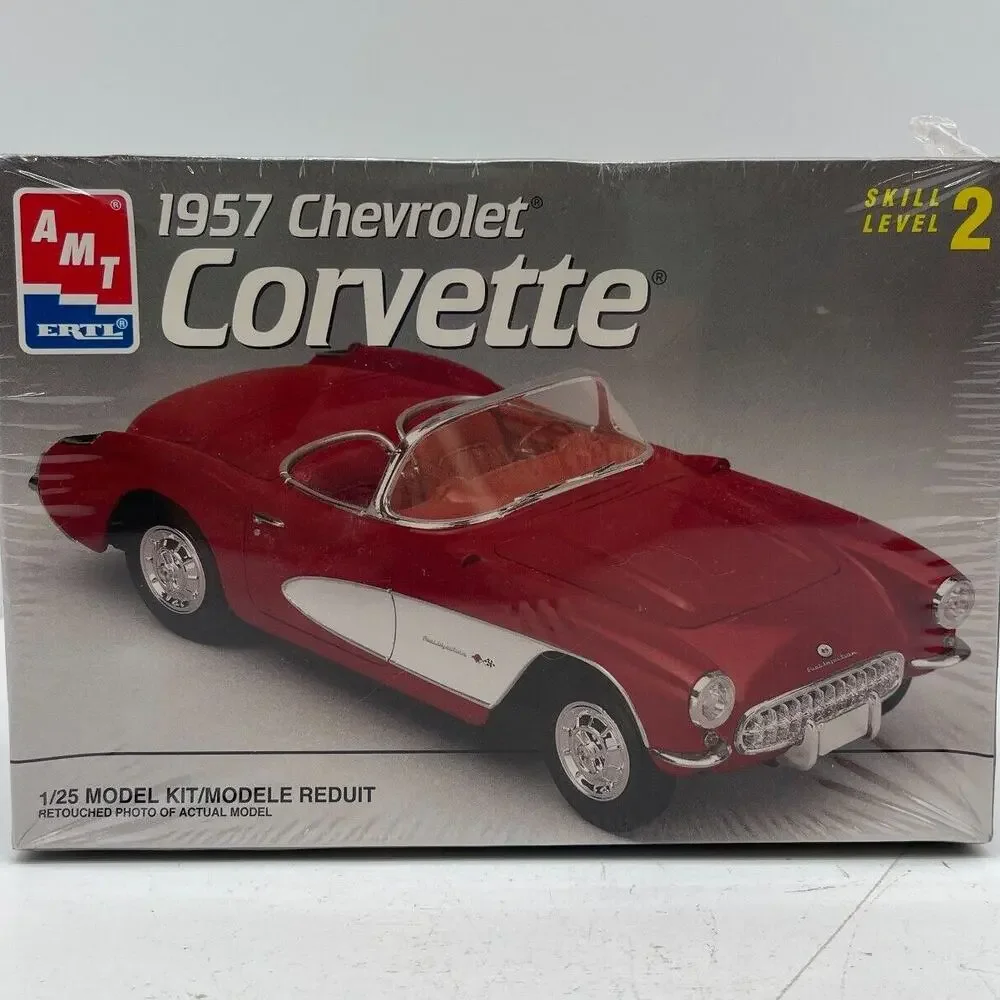 AMT 1957 Chevrolet Corvette Model Car Kit 1/25 Scale #8212 VTG 1996 New Sealed